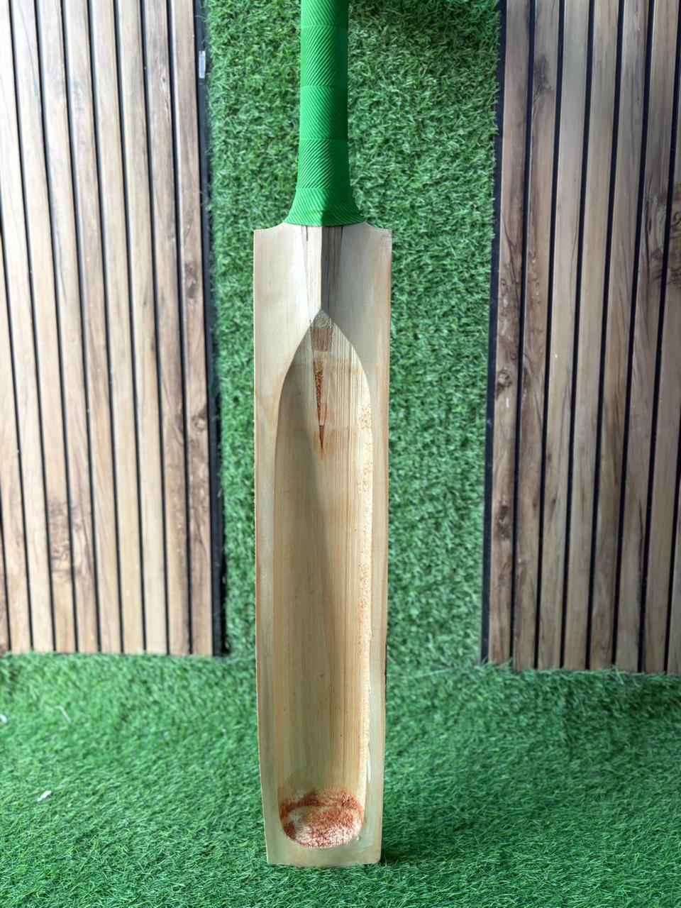 Kerala Profile Premium Tennis Bat