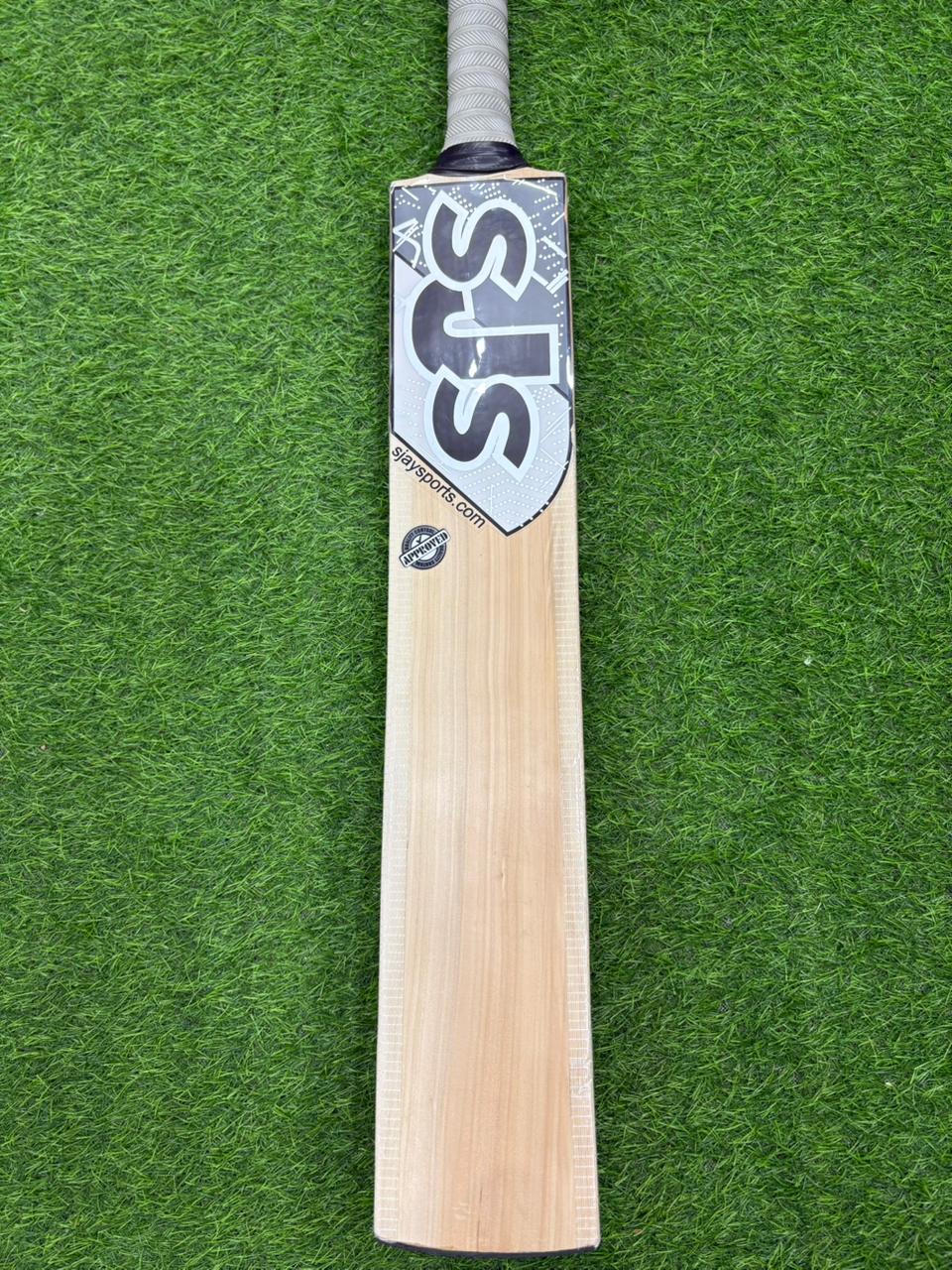 Player Edition Leather Bat